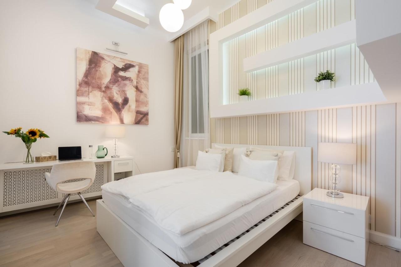 Beautiful In The Heart Of The Apartment *