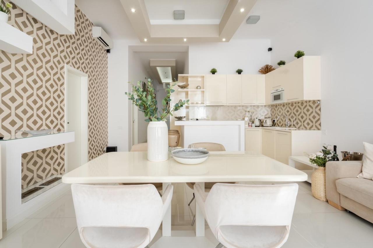 Beautiful In The Heart Of The Apartment